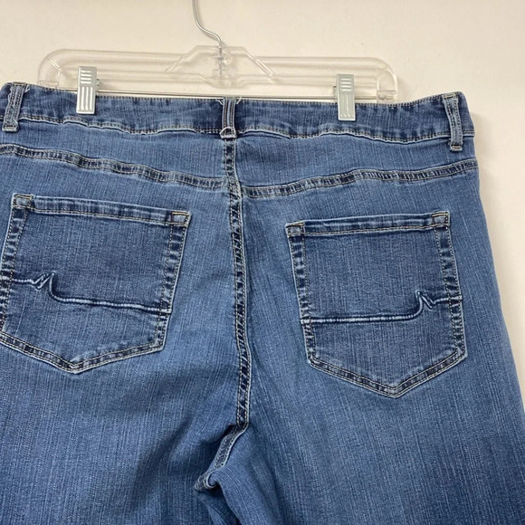 Maurices High-rise Curvy Women's Jeans Size 18W Short‎ - Picture 4 of 11